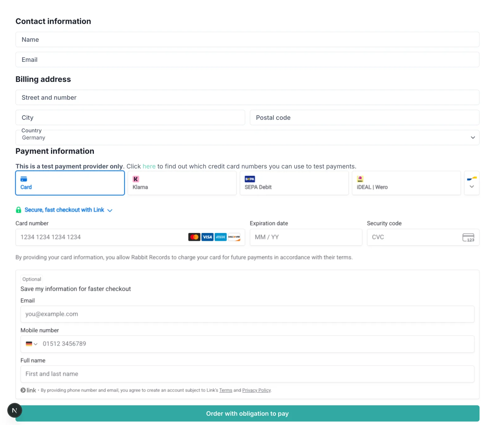 Eine fertige Checkout-Seite aus Kundensicht: die Abschnitte Kontaktinformationen (Name, E-Mail), Rechnungsadresse (Adresse, Stadt, PLZ, Land, Bundesland) und Zahlungsinformationen mit den Kacheln Karte, Klarna, SEPA-Lastschrift und iDEAL | Wero, den Kartenfeldern und einer großen Schaltfläche „Jetzt kaufen“ am Ende.